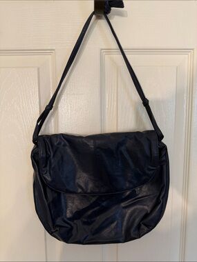 Vintage Sarne Black Shoulder Bag